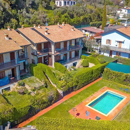 Julia's House Lakeview & Shared Pool - Happy Apartment Toscolano-Maderno